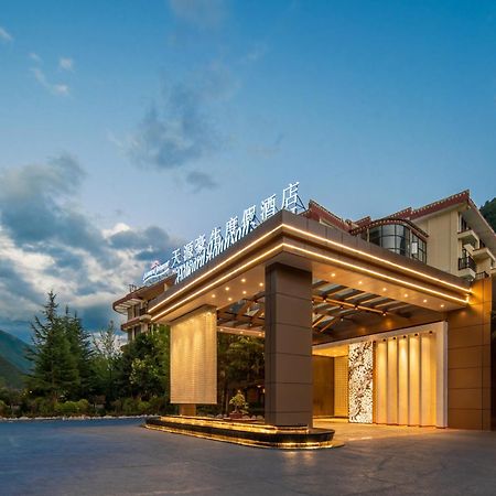 Howard Johnson Tian Yuan Jiuzhaigou Exterior photo