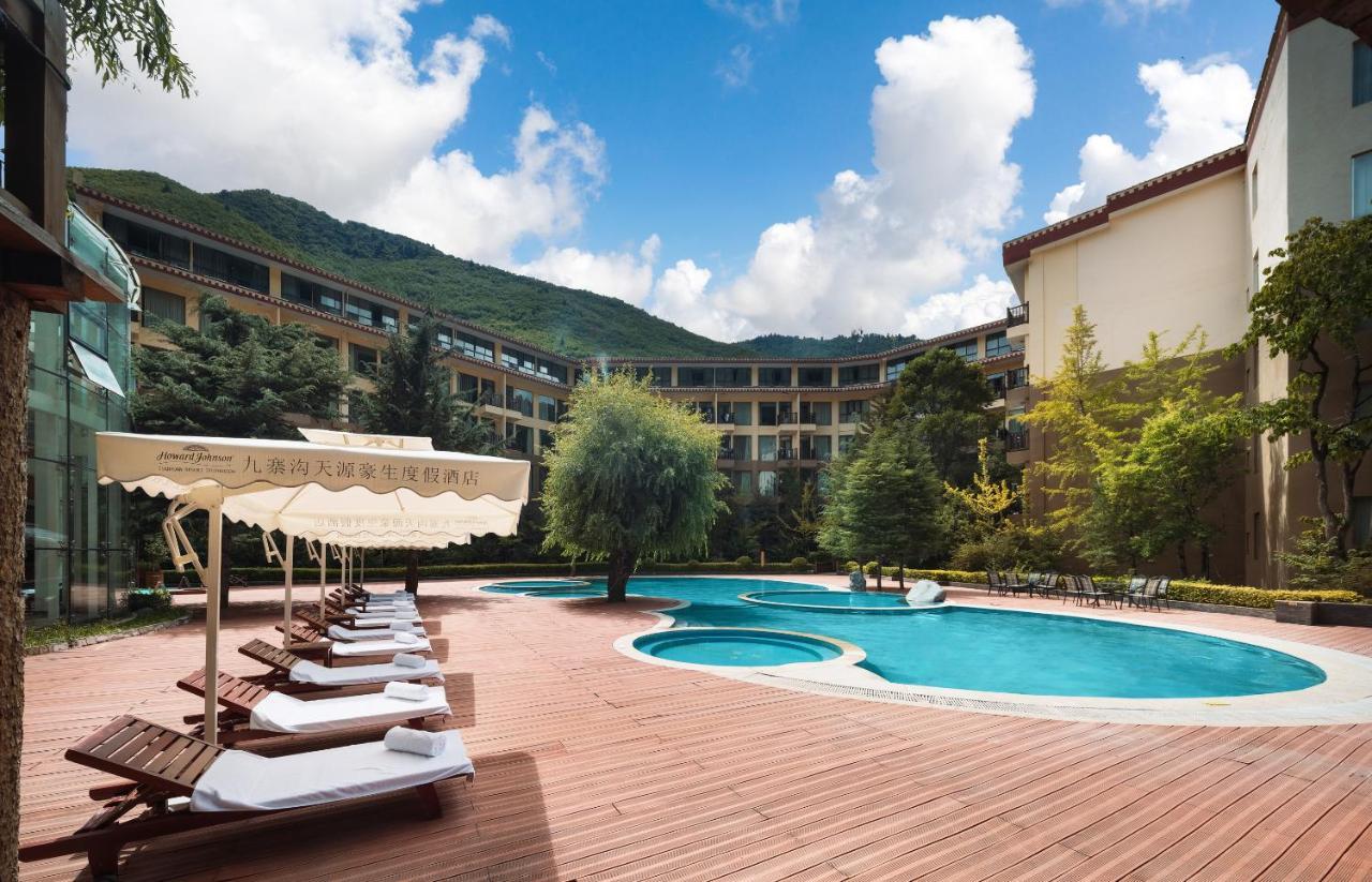 Howard Johnson Tian Yuan Jiuzhaigou Exterior photo