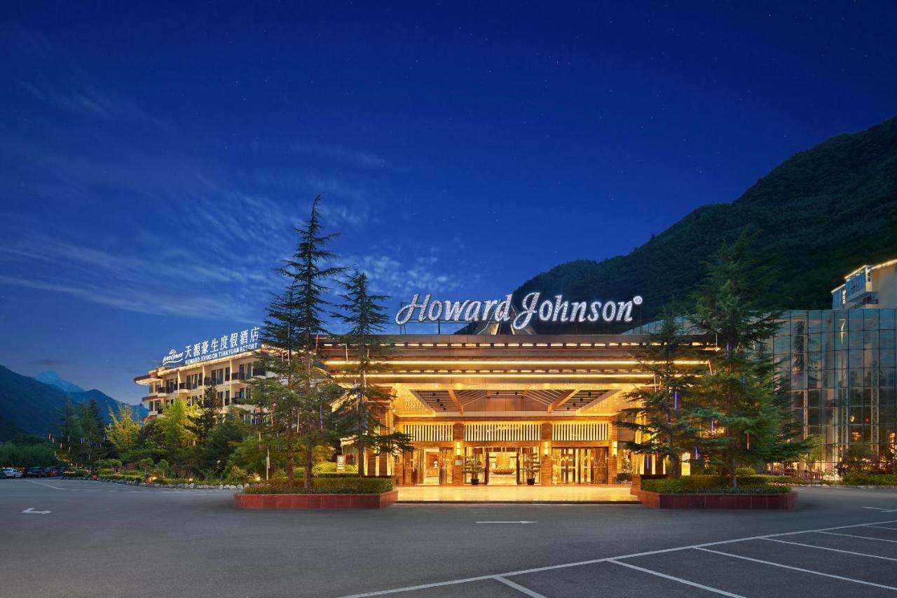 Howard Johnson Tian Yuan Jiuzhaigou Exterior photo