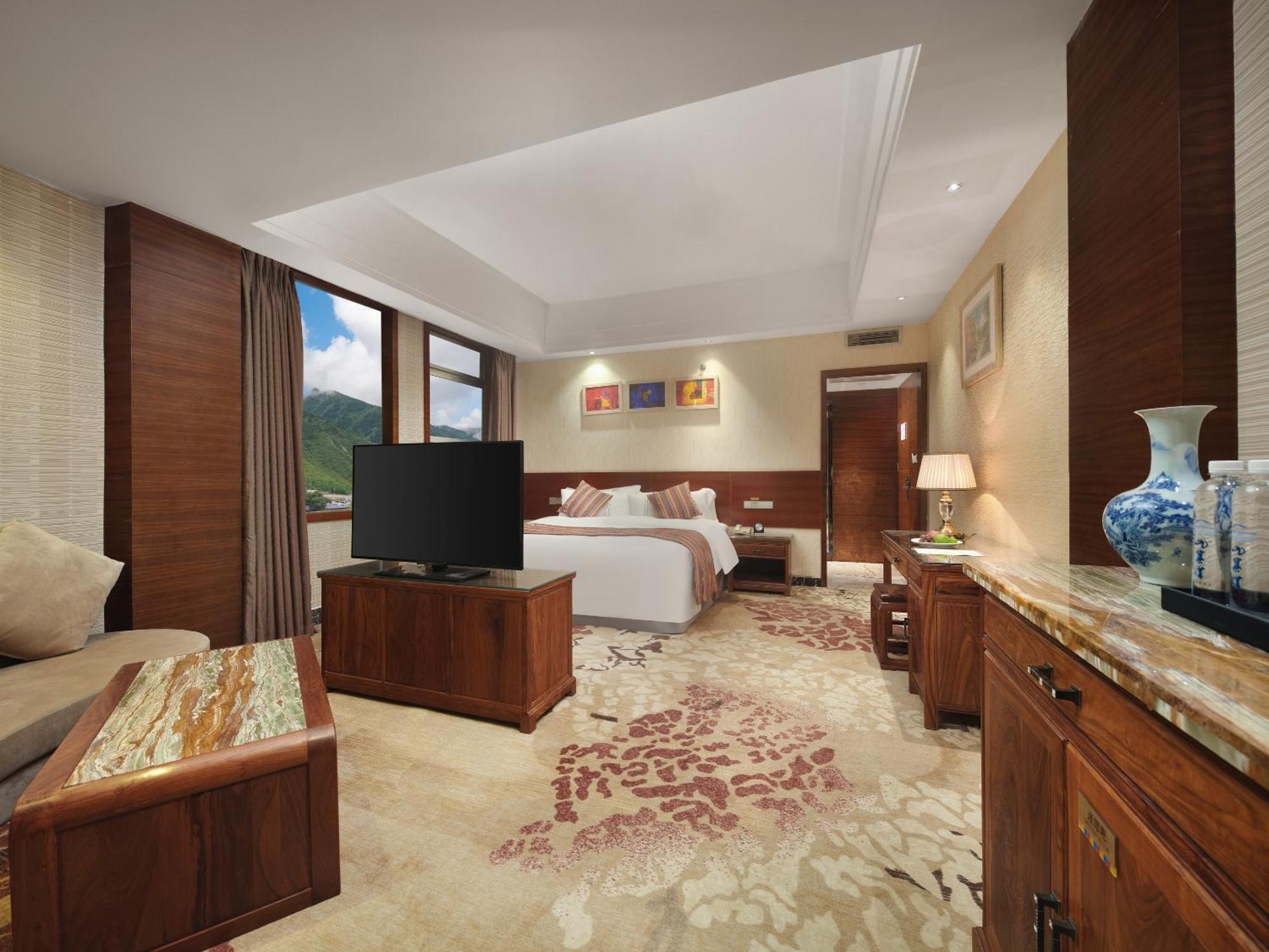 Howard Johnson Tian Yuan Jiuzhaigou Exterior photo