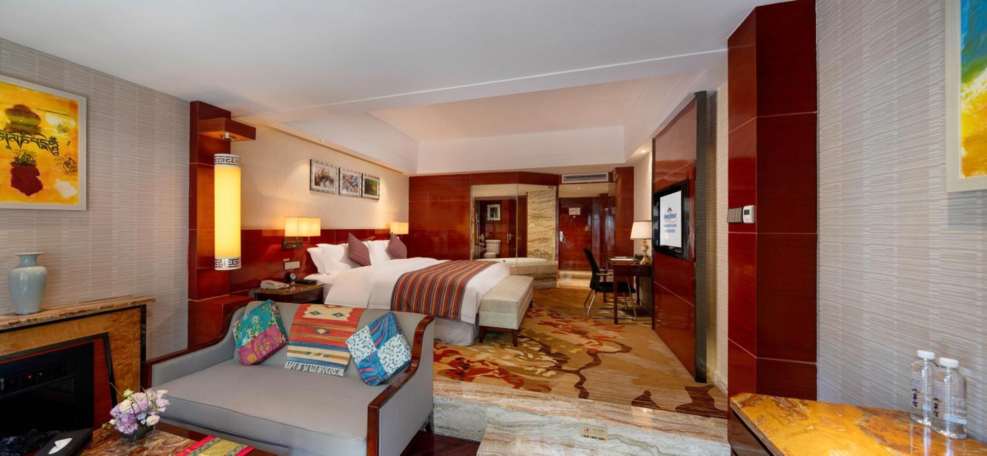Howard Johnson Tian Yuan Jiuzhaigou Exterior photo