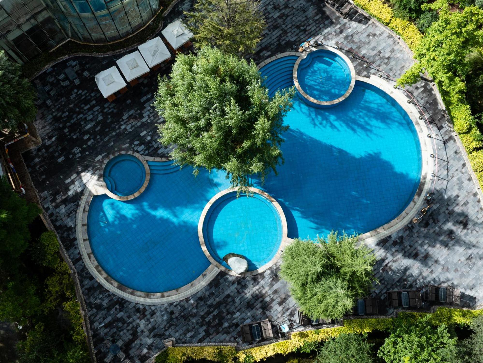 Howard Johnson Tian Yuan Jiuzhaigou Exterior photo